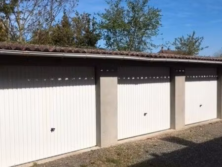 8 garages
