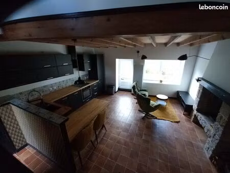 location meublee annuelle maison en pierre du pays