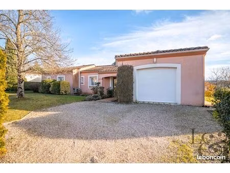 villa 6 pièces 160 m²