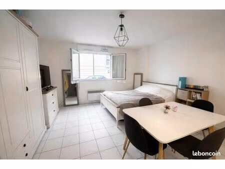 studio 1 pièce 26 m²