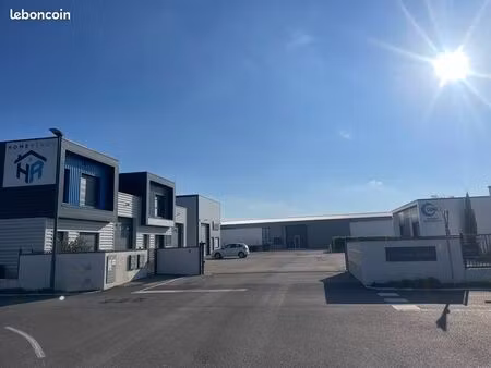 location bureau 400 ht