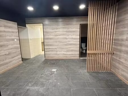 local industriel 83 m²