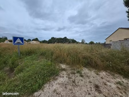 terrain 2 200 m² montpon menesterol