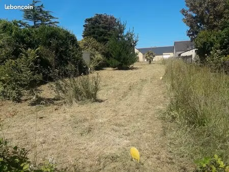 terrain 557 m² saint-coulomb