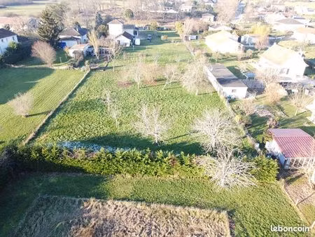 terrain 1771 m² creysse