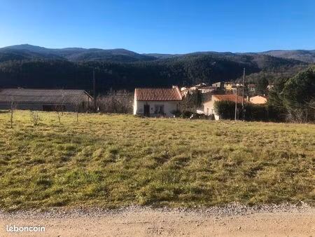 terrain 1490m2 constructible