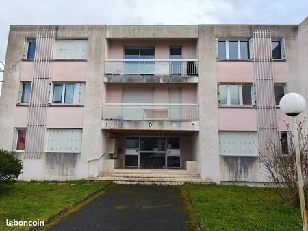 t2 35 5 m² rénové – parking + cave – niort