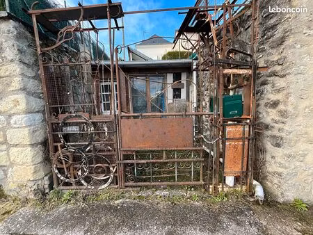 parking/box 102 m² loches