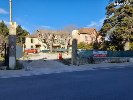 parking 6 m² monteux