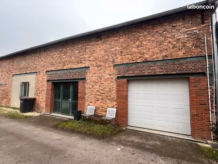 local commercial - longueville