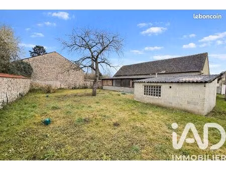 maison 5 pièces 713 m²