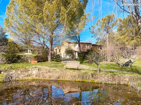 propriété 8 pièces 228 m²