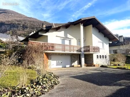 propriété 8 pièces 167 m²