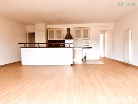 appartement 3 pièces 77 m²