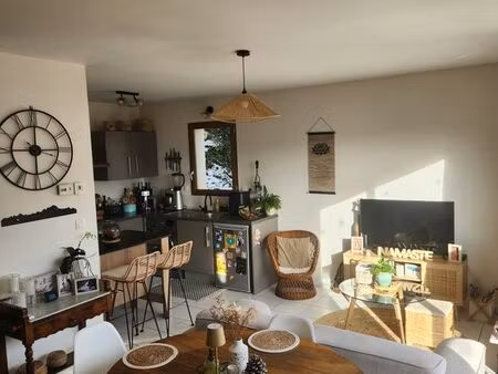 duplex 82m² * balcon * parking couvert