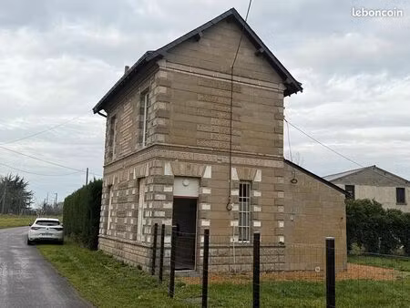 immeuble 4 pièces 56 m²