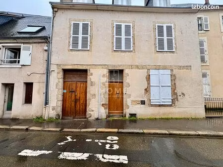 studio 1 pièce 27 m²