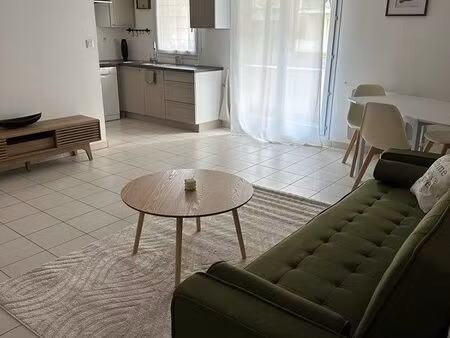 t2 meublé 49 m² avec terrasse et parking – centre-ville montargis – résidence calme