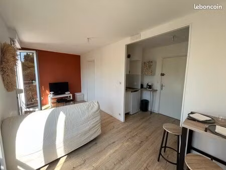 appartement t1 rénovée avec place de parking ?️