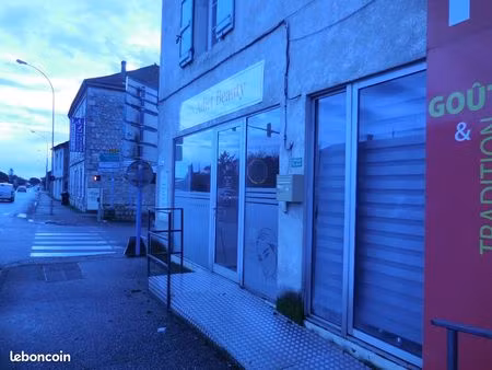 loue local commercial