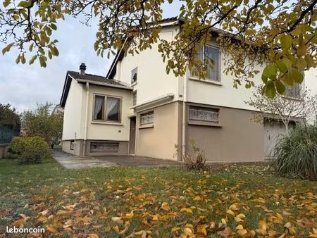 talange: maison f5 au calme avec grand jardin