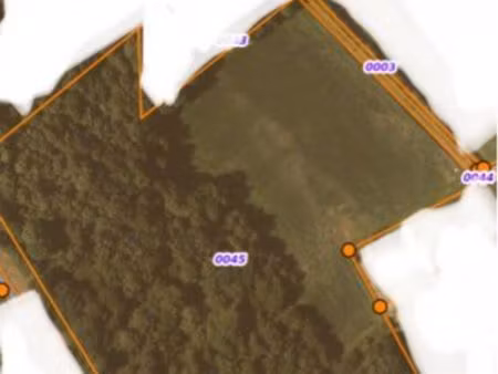 terre et bois à 20 min de pau et 5 minutes de morlaas