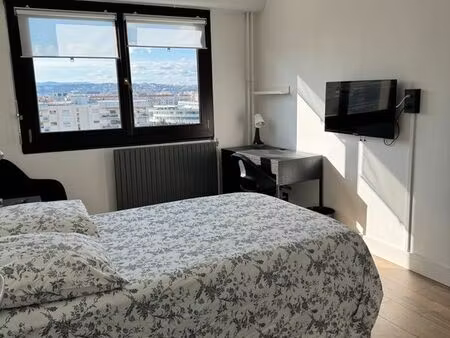 ?chambre fille haut de gamme montplaisir vue dégagée sur lyon / proche transport