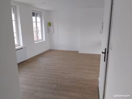 appartement f2 1er etage rougemontiers