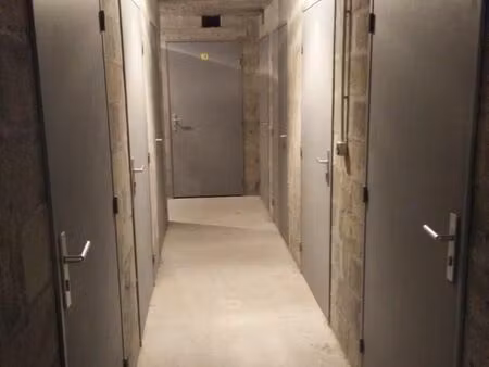 cave à louer - 5 m2 - lyon 8 rue bataille