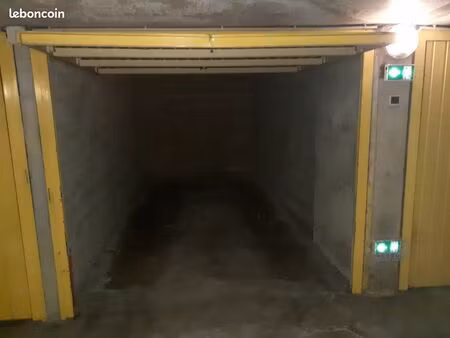 garage - proche quai claude bernard