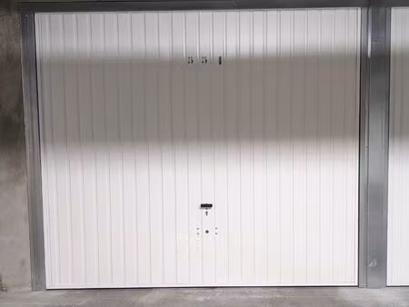 garage box lyon 8 (quartier grand trou)