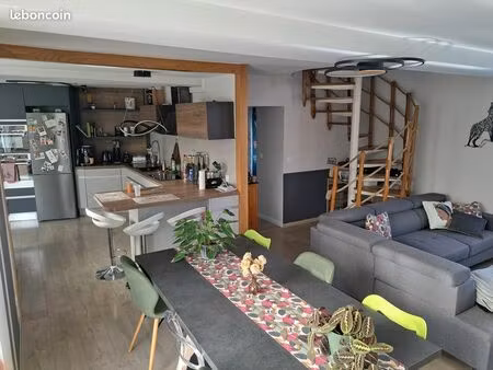 maison 72 m² + véranda 20 m² – 2 garages – jardin