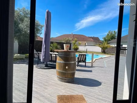 maison 6 pièces 174 m²