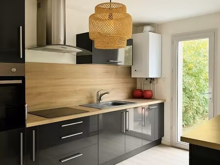 maison de 85m2 avec garage et jardin