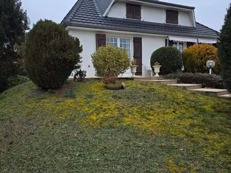 maison 6 pièces 145 m²