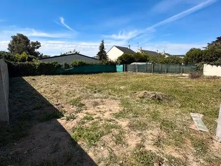 terrain 370m2 angers