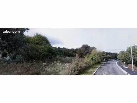 terrain constructible de 1068 m2  proche centre de manzat