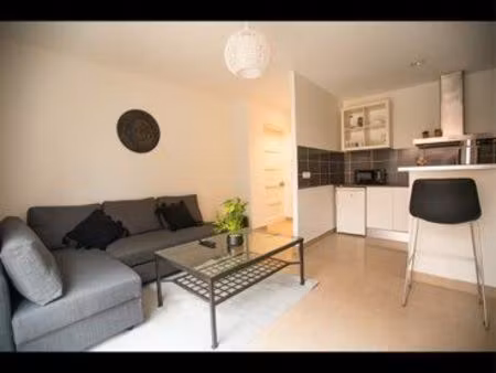 ? t2 meublé 40 m² – rdc – grand salon – jardin – direct propriétaire – décines 69150