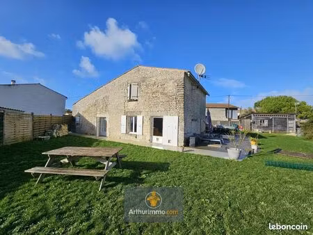 maison 6 pièces 157 m²