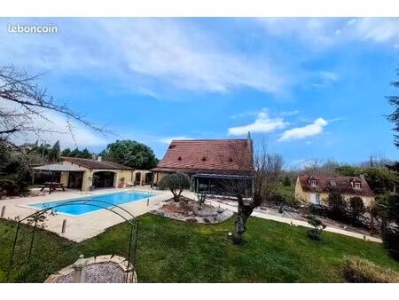 propriété 11 pièces 190 m²