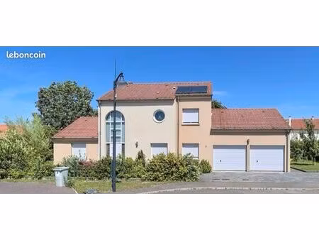 maison à charly-oradour