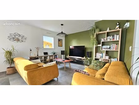 plobannalec lesconil : maison t4/t5 non mitoyenne de plain pied