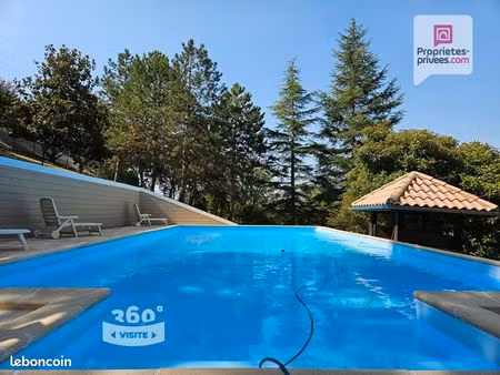 maison 6 pièces 145 m²