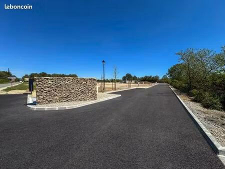 terrain 301 m² cabrieres d avignon