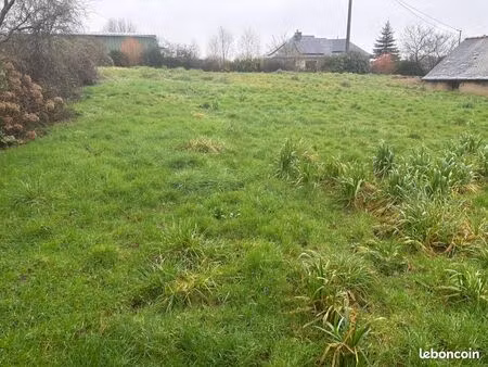 terrain 678 m² caro