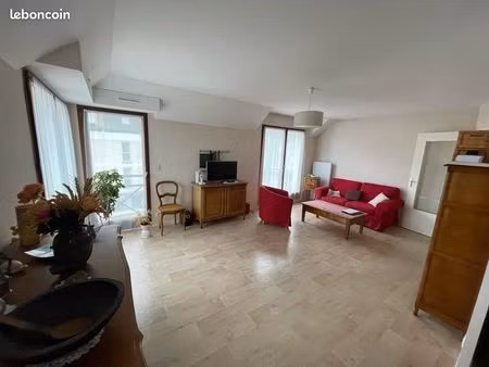 appartement 3 pièces - betton centre 35830