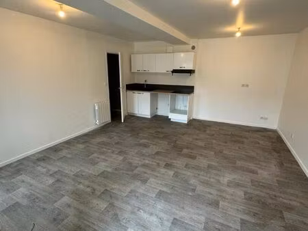 studio 1 pièce 30 m²