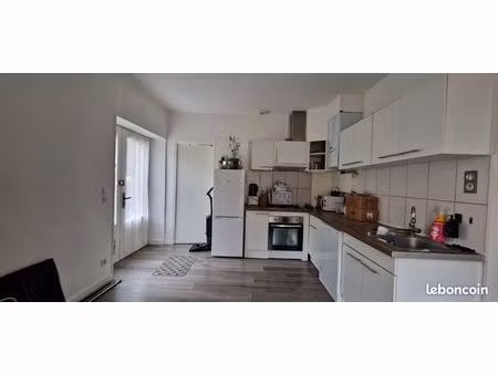 t3 50 m2 avrc jardin et parking