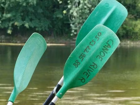 vend fonds de commerce base de canoë