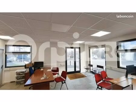 local commercial 140 m²